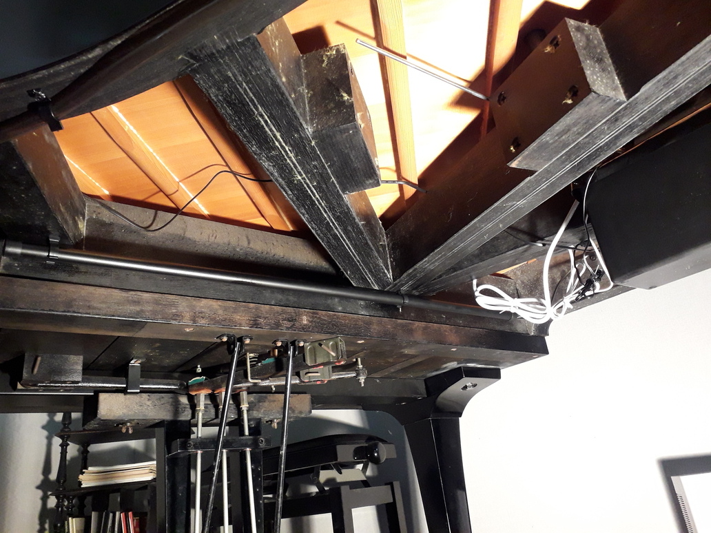 Système de régulation d'hygrométrie sur piano à queue